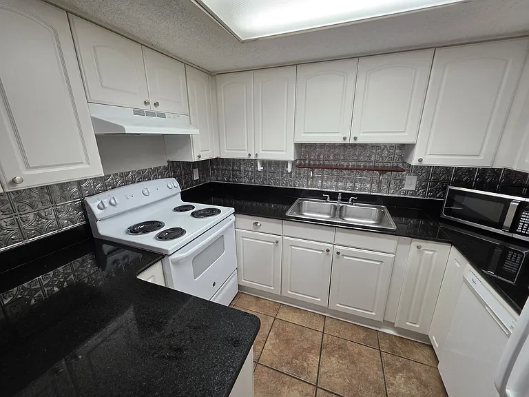 317 Hayden Rd #10 — Photo 21