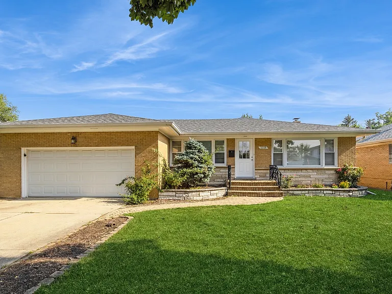 5018 Dobson St — Photo 1