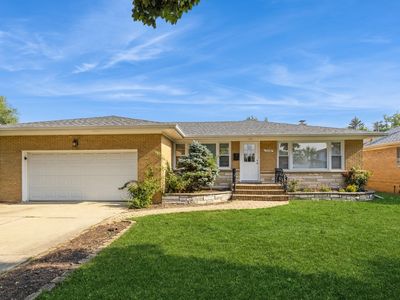5018 Dobson St, Skokie, IL, 60077