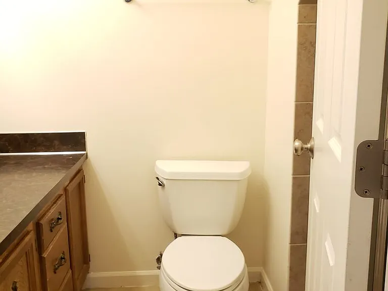 909 Gellatly St — Photo 11