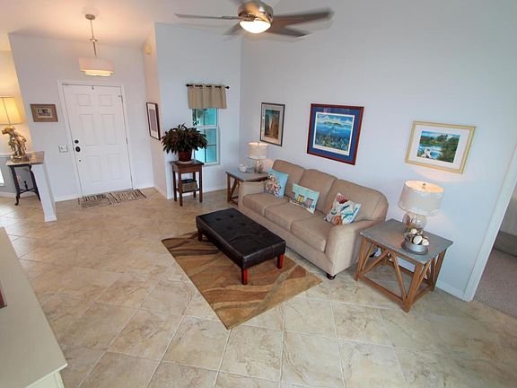 5th image of 170 Seaview St