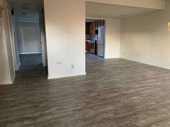 4th image of 852 Beaver Creek Way