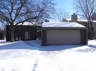 1720 Weston Ln N, Plymouth, MN 55447
