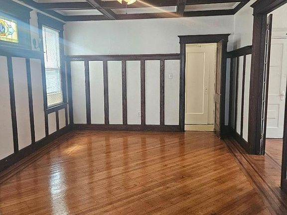 2nd image of 275 S Burnett St Floor 2