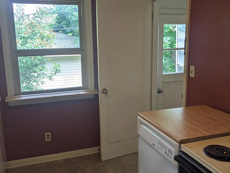 414 S 12th Ave — Photo 31