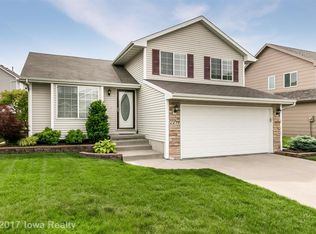 6418 NW 98th St, Johnston, IA 50131