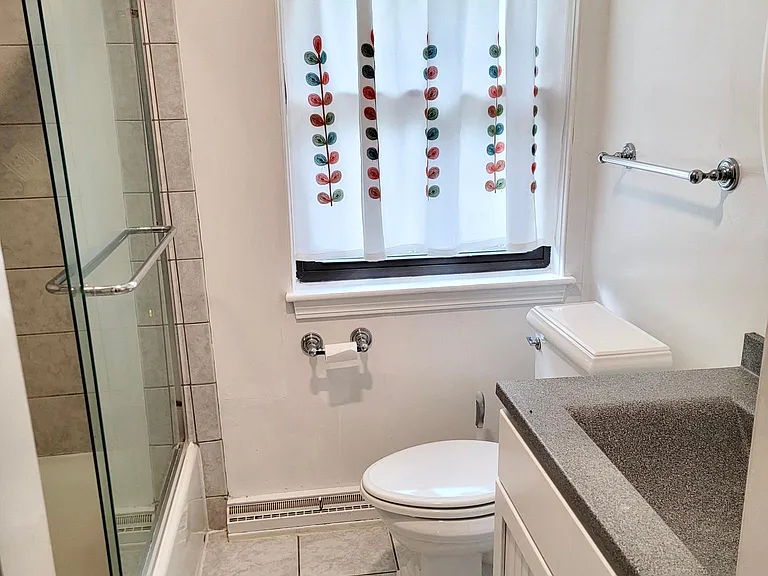 2nd floor bathroom