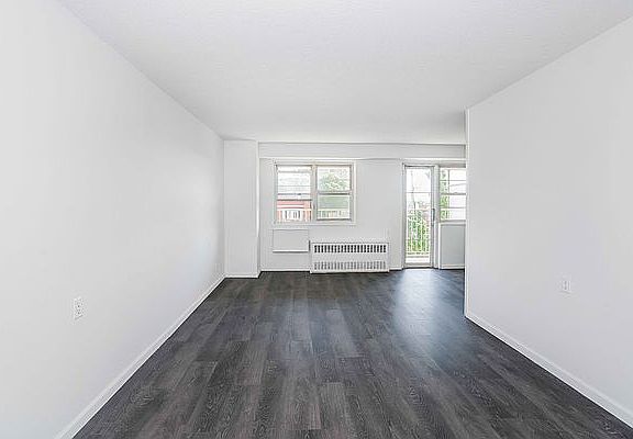 2nd image of 47-50 59th St #2E
