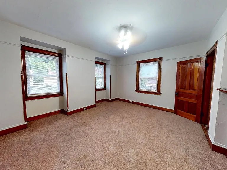 2319 Sauer Ave — Photo 6