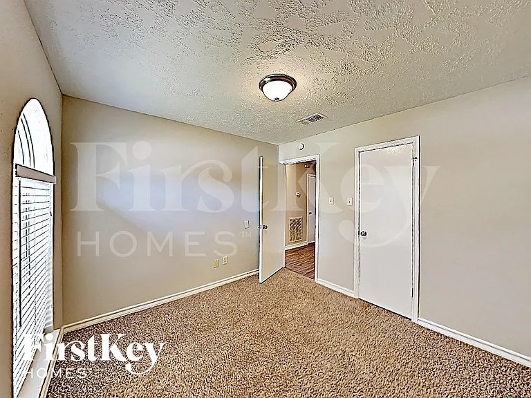 20327 Bridgedale Ln — Photo 10