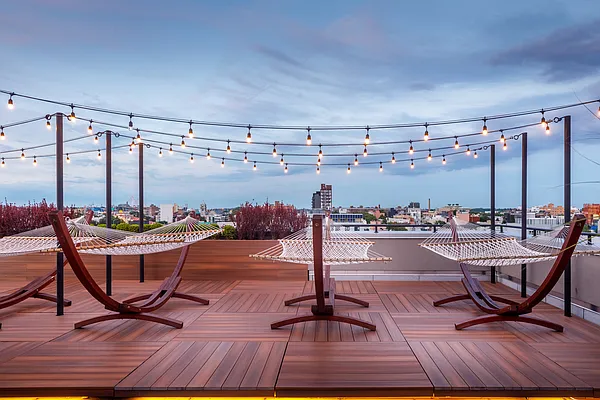 Rented by Cushman & Wakefield (Management) | media 8