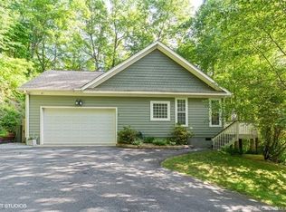 10 Rex Allen Ln, Candler, NC 28715