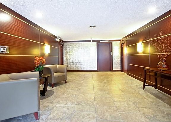 2nd image of 2046 Saint Johns Ave APT 3A