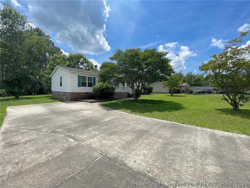 4 bed, 2.0 bath, 1568 sqft, $1,450 — Photo 3