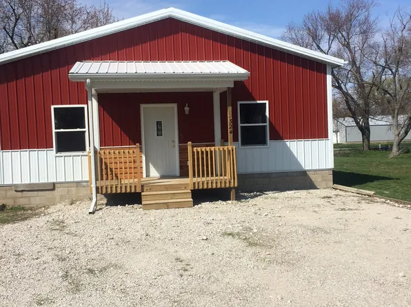 324 W Samuel St, Assumption, IL 62510