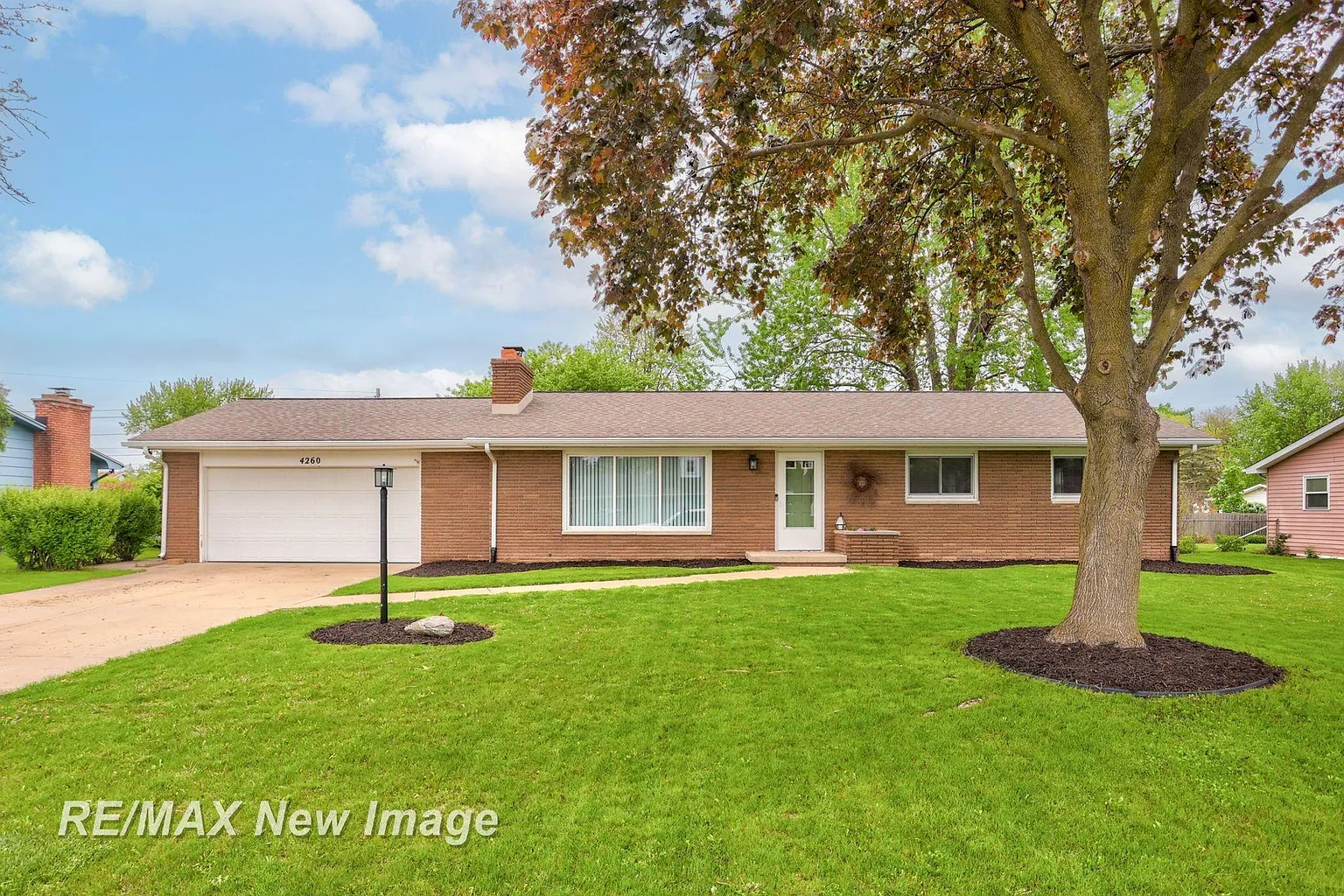 4260 Bradford Dr photo 1