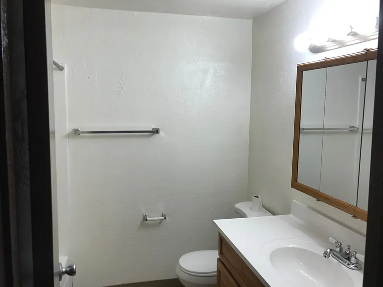 Woodland Park Apartments — Photo 11