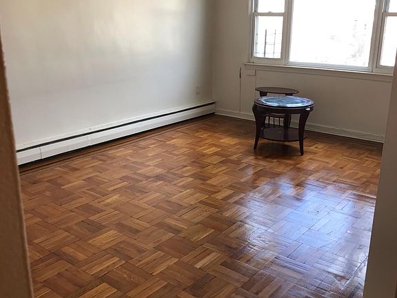 5th image of 1942 Blackrock Ave #2