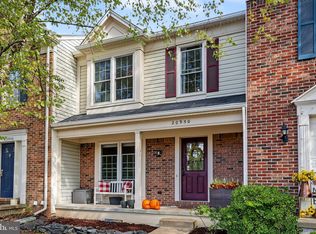20950 Pioneer Ridge Ter, Ashburn, VA 20147