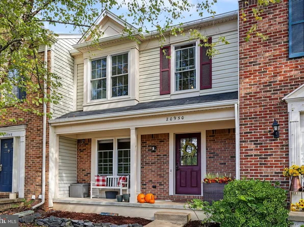 20950 Pioneer Ridge Ter, Ashburn, VA 20147