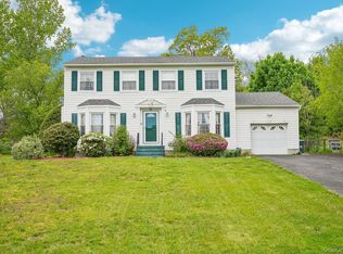 12 Buttermilk Drive, New Windsor, NY 12553