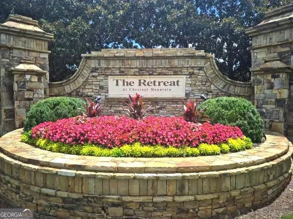 5398 Retreat Dr, Flowery Branch, GA 30542