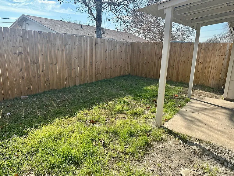836 N Meadows Dr #B — Photo 13