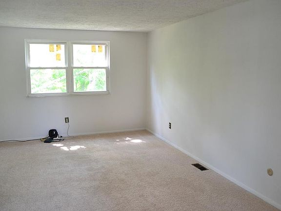 5th image of 2628 N Pawnee Dr
