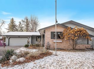 8501 Hopewood Ln N, Minneapolis, MN 55427