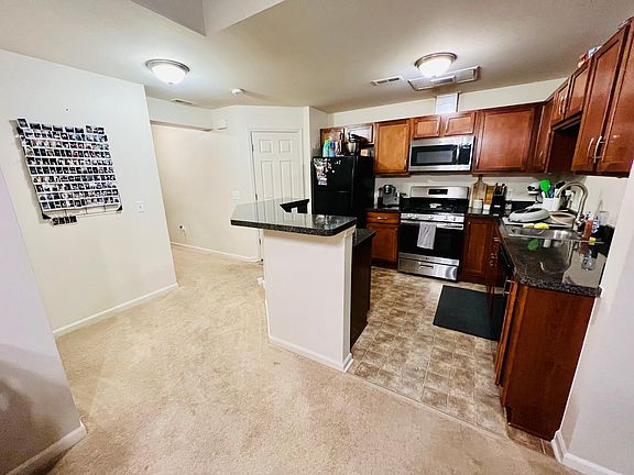3rd image of 23891 Greenwood Dr