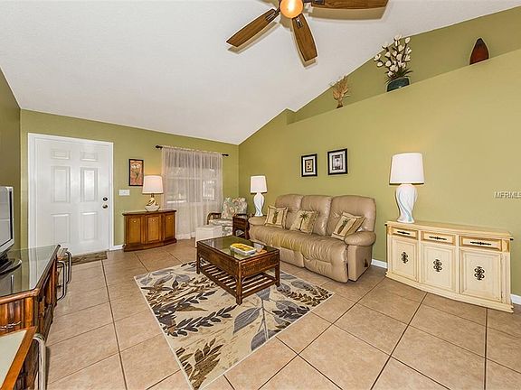 4th image of 640 E Seminole Dr