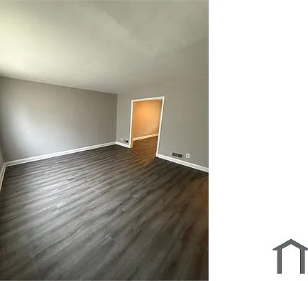 3 bed, 1200 sqft, $1,850 — Photo 1