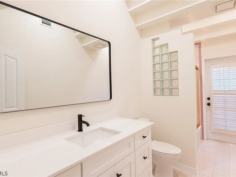 15200 Sweetwater Ct — Photo 21