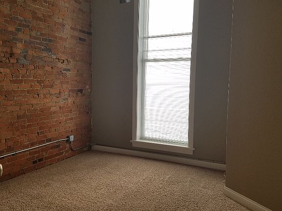 4th image of 120 N 3rd St APT 302