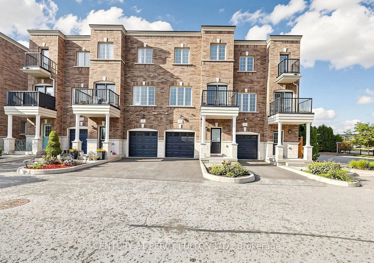 3 bed, $2,840 — Photo 2