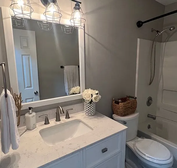 916 Wrenwood Ln — Photo 1
