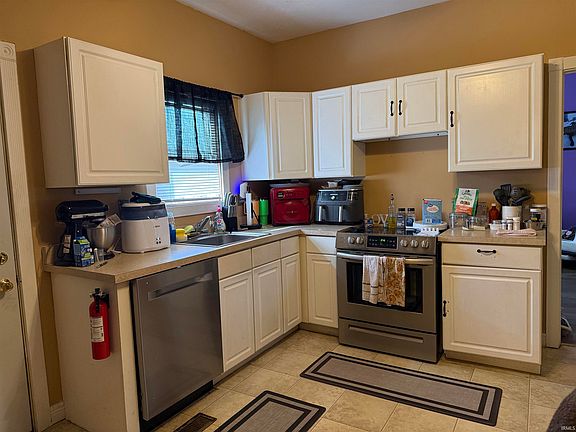 4th image of 1527 S Ribble Ave