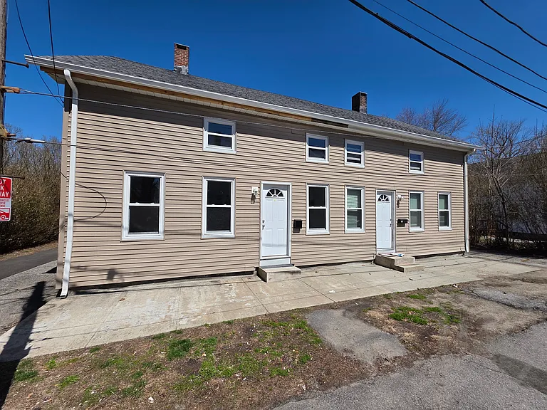  9 Sue St 2-Floor 3b/1b Heatincluded Newfloors Freshpaint Catsok! Prkg — Photo 12