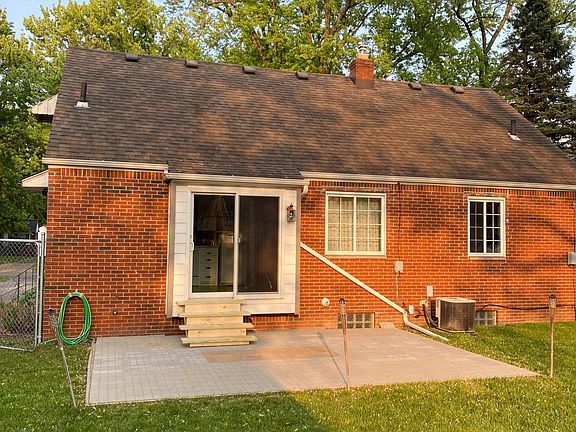 2nd image of 2801 Powhattan Pkwy
