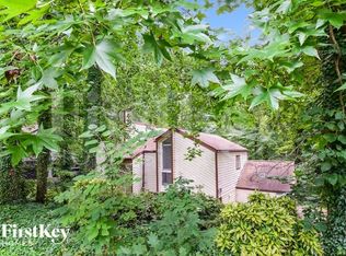 5515 N Fork Dr, Lilburn, GA 30047