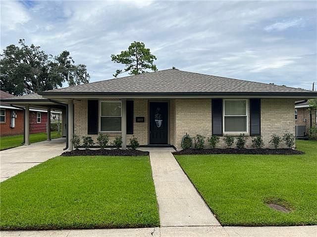 1st image of 2217 Suwanee Dr