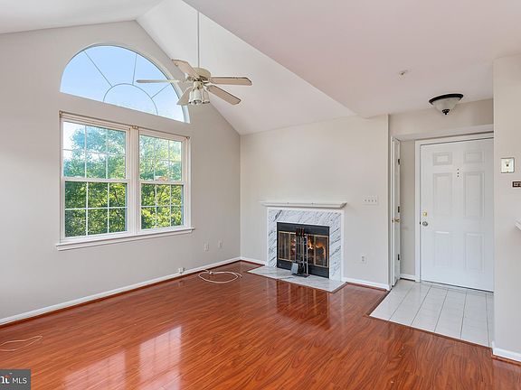 5th image of 903 Hillside Lake Ter APT 605