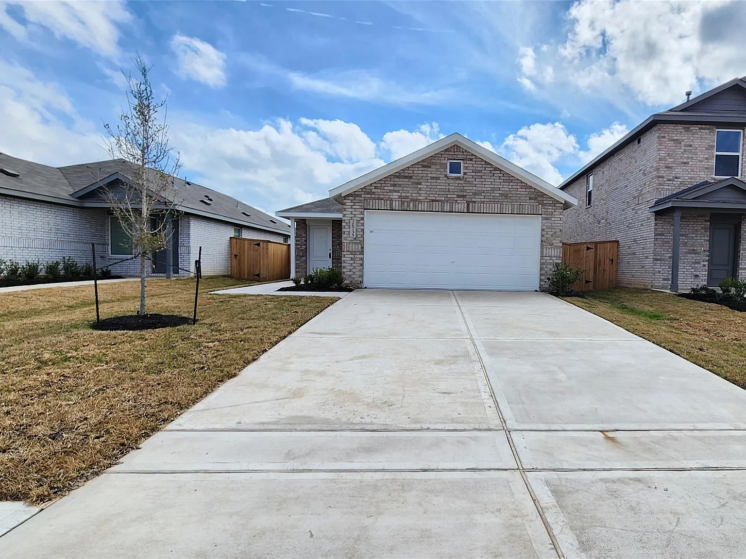 3 bed, 2.0 bath, 1470 sqft, $1,995 — Photo 3