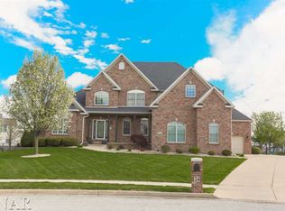 24 Derby Way, Bloomington, IL