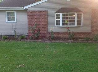 1765 Race Dr, Decatur, IL 62521