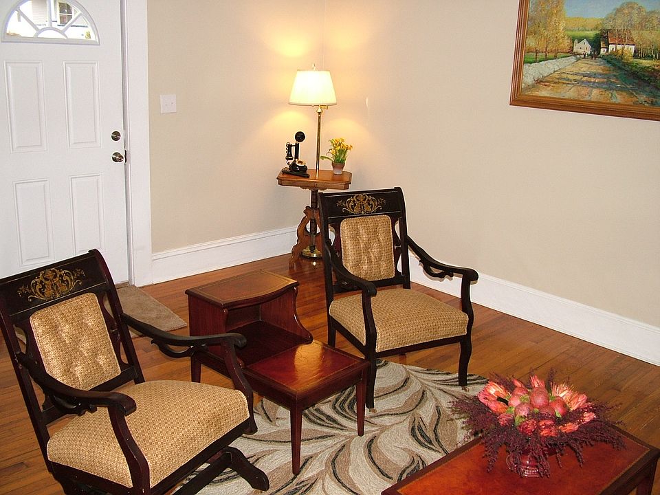 PARTIAL OF LIV ROOM