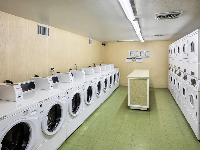 Apartments in Hollywood, CA - Community Laundry Center summit.