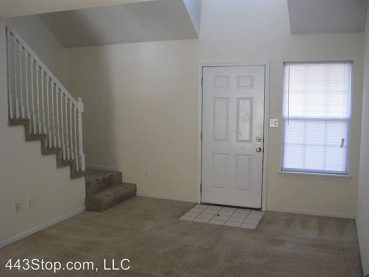 Building Photo - 308 Nikki Way