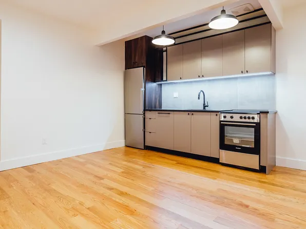 620 Parkside Avenue image 1 of 18