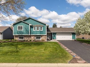9159 Yates Bay Ct, Minneapolis, MN 55443